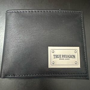 🆕True Religion Bifold Leather Wallet